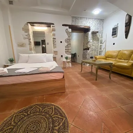 Spla , στην πόλη των χανίων Apartment *